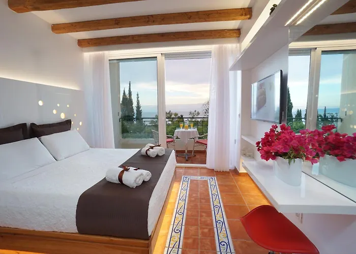 Отель Felix & Lucia Simona