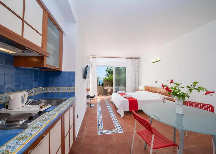 Отель Felix & Lucia Simona 3*