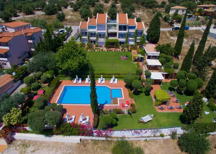 Felix & Lucia Simona Мусата