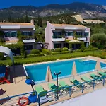 Hotel Felix & Lucia Simona Mousata