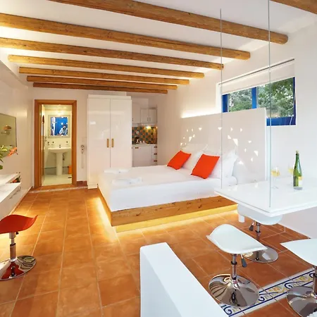 Felix & Lucia Simona Hotel Mousata