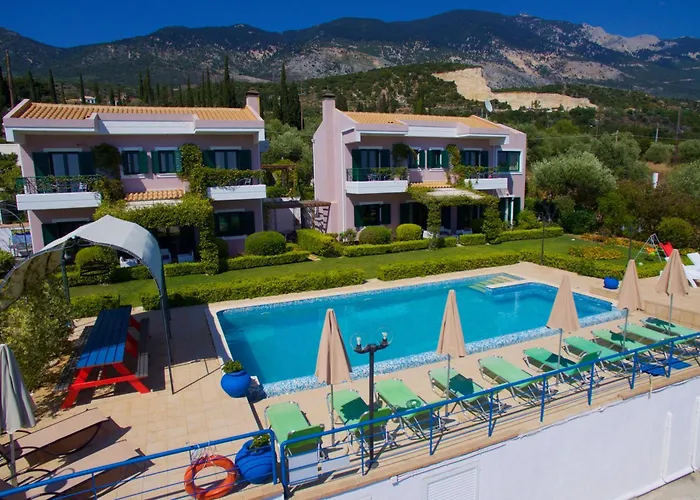 Hotel Felix & Lucia Simona Mousata