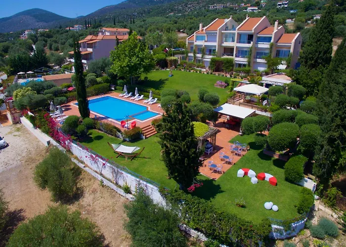 Felix & Lucia Simona Hotel Mousata